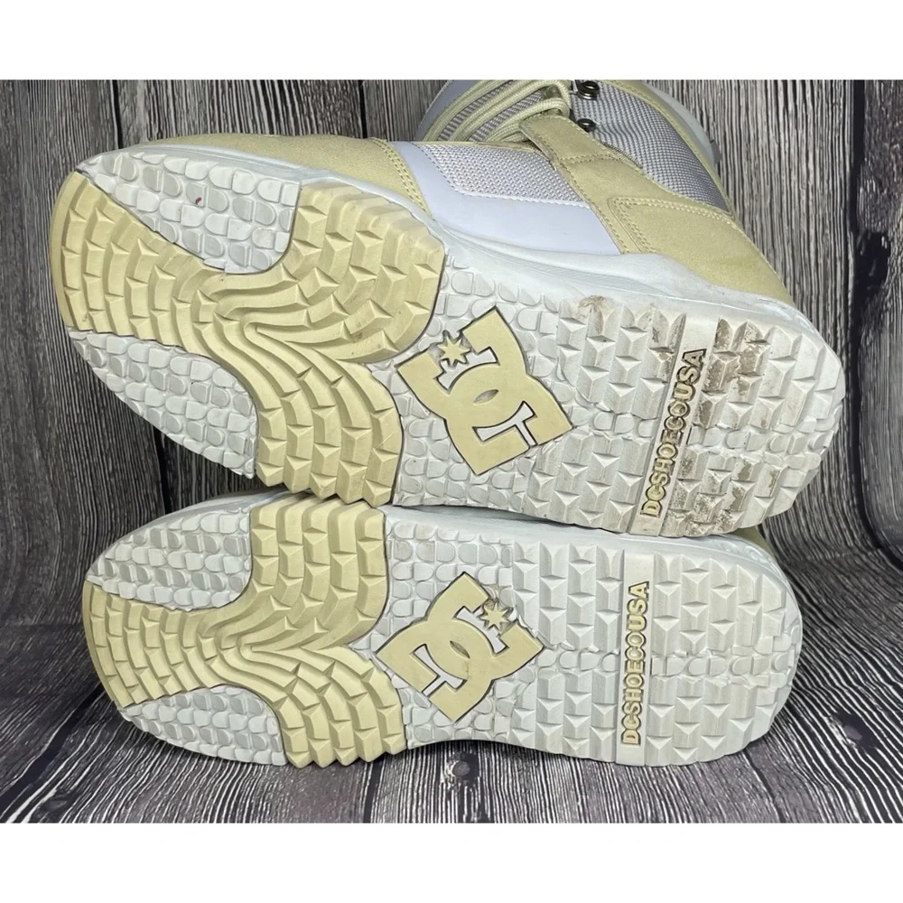 DC Women's Cream & White Winter Snowboard Boots